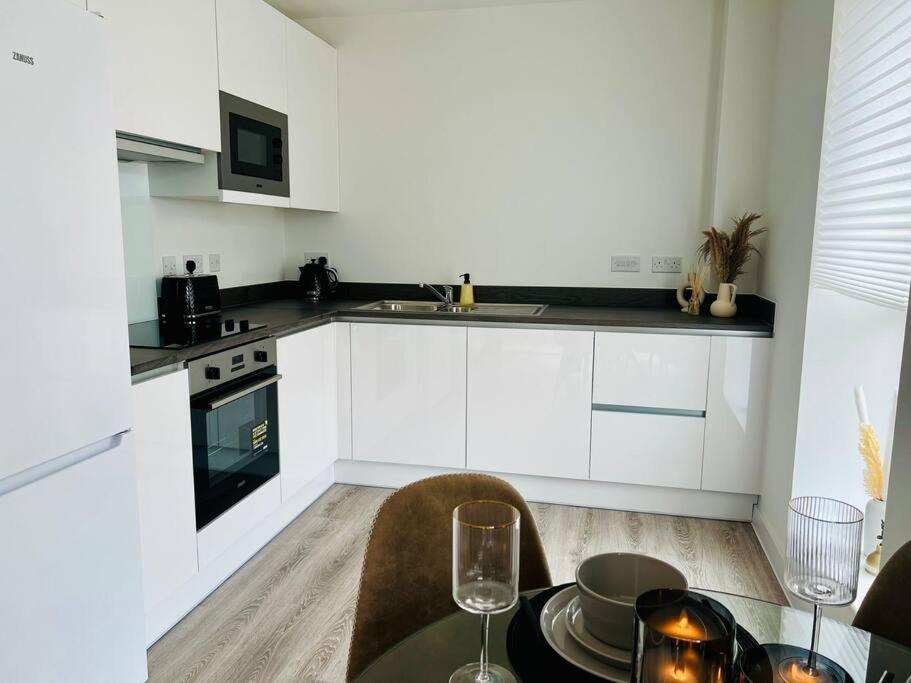 Hessian Lounge -Wyndale- Central 2Br W/Parking Birmingham Exteriör bild